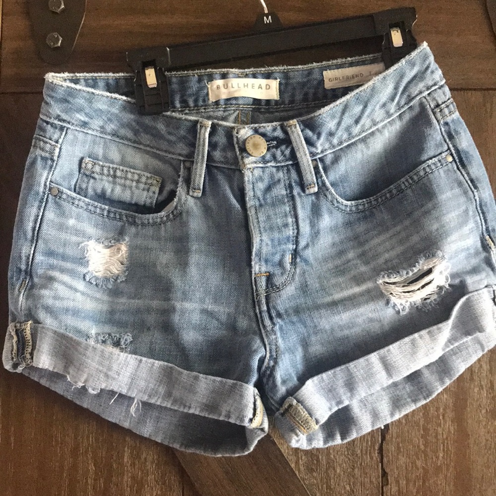 Bullhead denim Jean short Girlfriend size 25